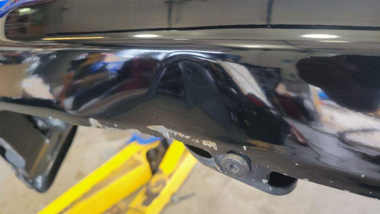 2024 SIERRA150 BLACK GBA 2 1CC DENTS ON BOTTOM EDGE 29724 - image 7