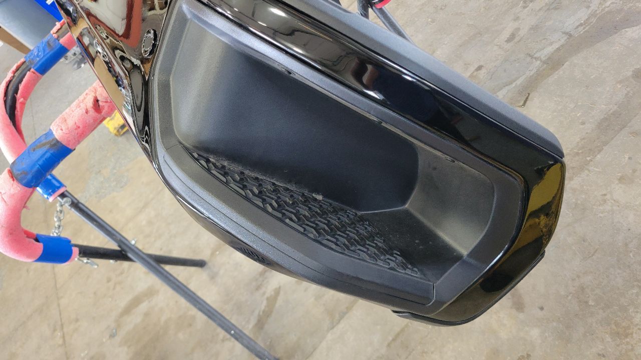 2024 SIERRA150 BLACK GBA 2 1CC DENTS ON BOTTOM EDGE 29724 - image 15