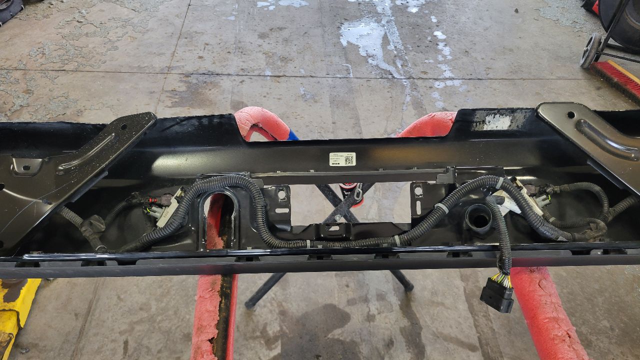 2024 SIERRA BLACK GBA 2 1CC DENTS ON BOTTOM EDGE 29724 - image 2