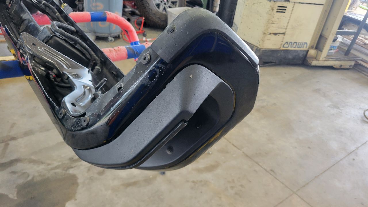 2024 SIERRA BLACK GBA 2 1CC DENTS ON BOTTOM EDGE 29724 - image 5