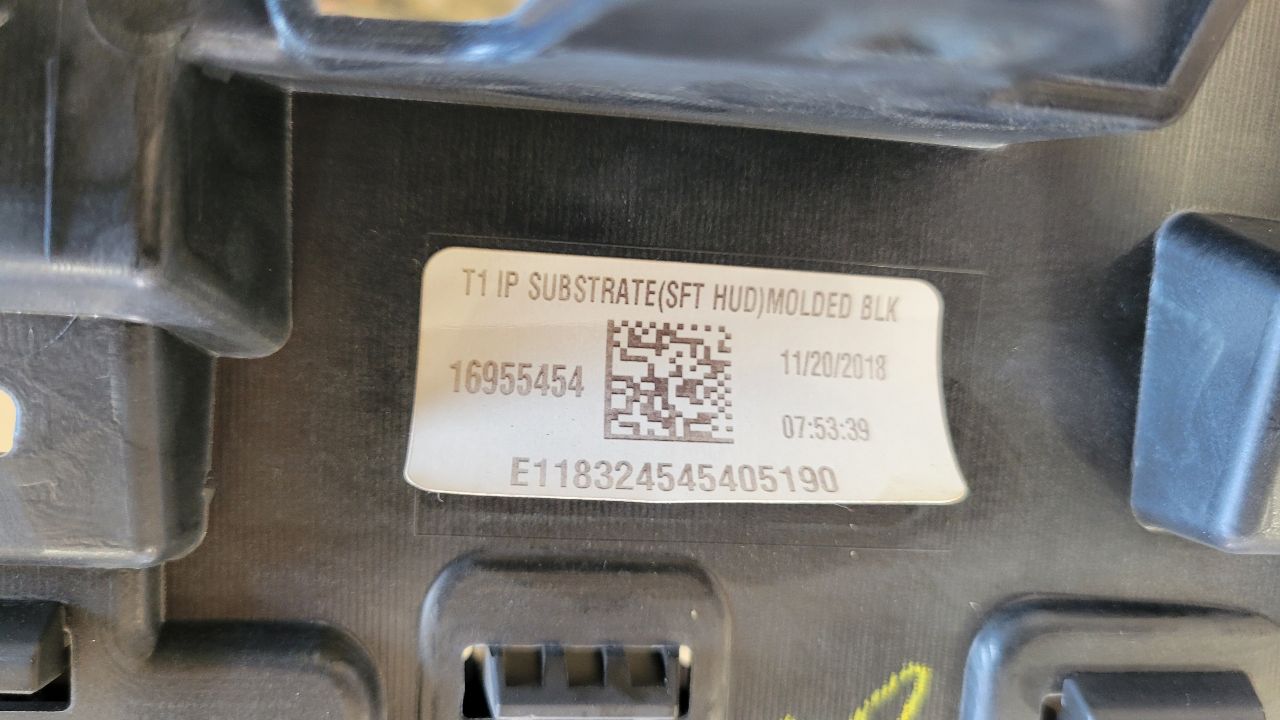 2019 SIERRA UPPER DASH PANEL W/RH BAG BLACK 29763 - image 2