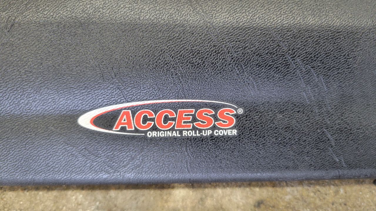 2019 SIERRA150 ACCESS TONNEAU COVER ROLL UP 5'9" 29765 - image 3