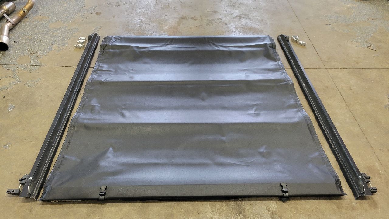 2019 SIERRA150 ACCESS TONNEAU COVER ROLL UP 5'9" 29765 - image 5