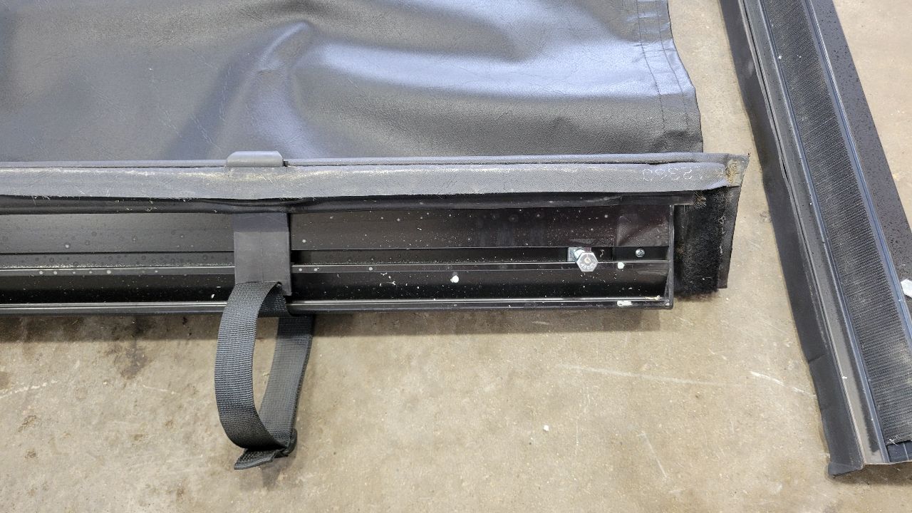 2019 SIERRA150 ACCESS TONNEAU COVER ROLL UP 5'9" 29765 - image 7