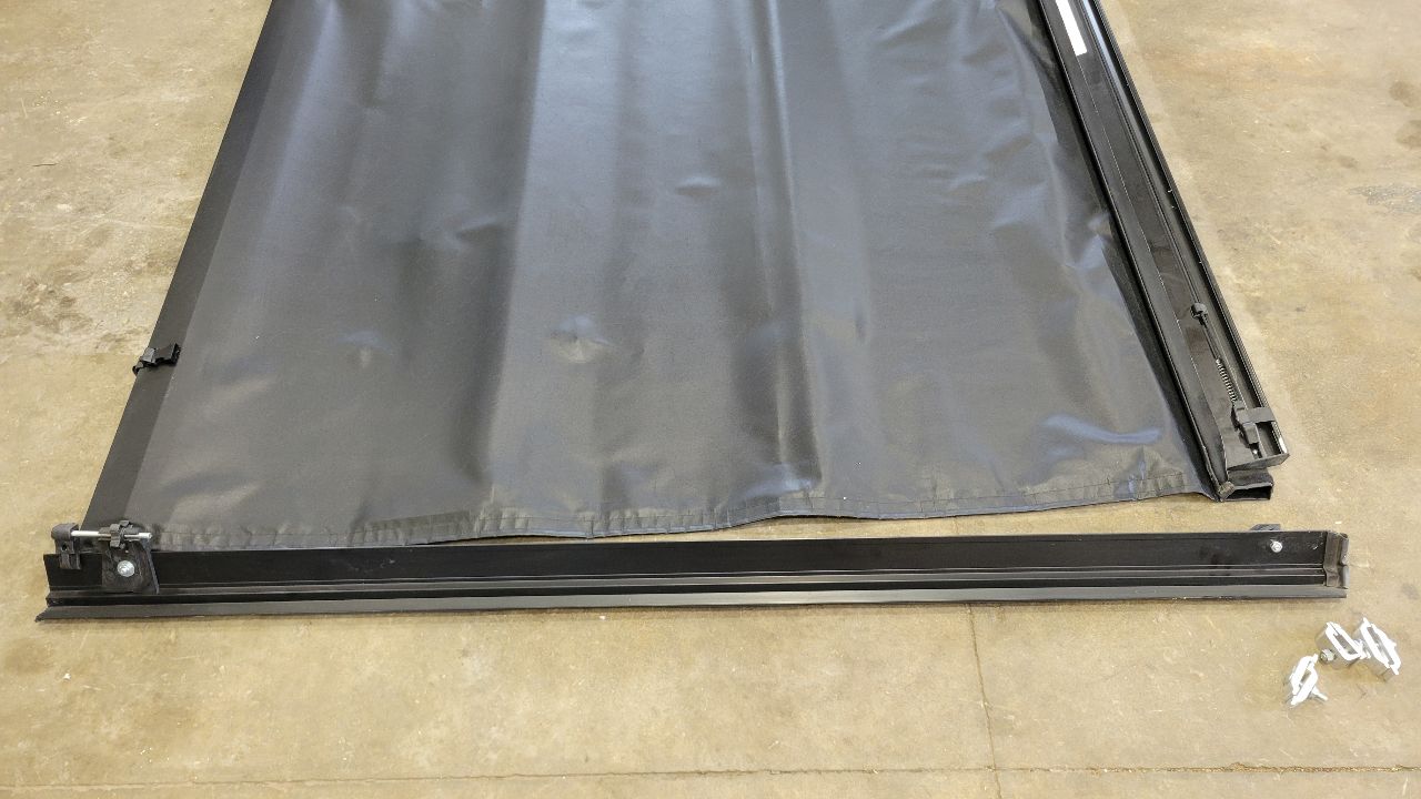 2019 SIERRA150 ACCESS TONNEAU COVER ROLL UP 5'9" 29765 - image 12