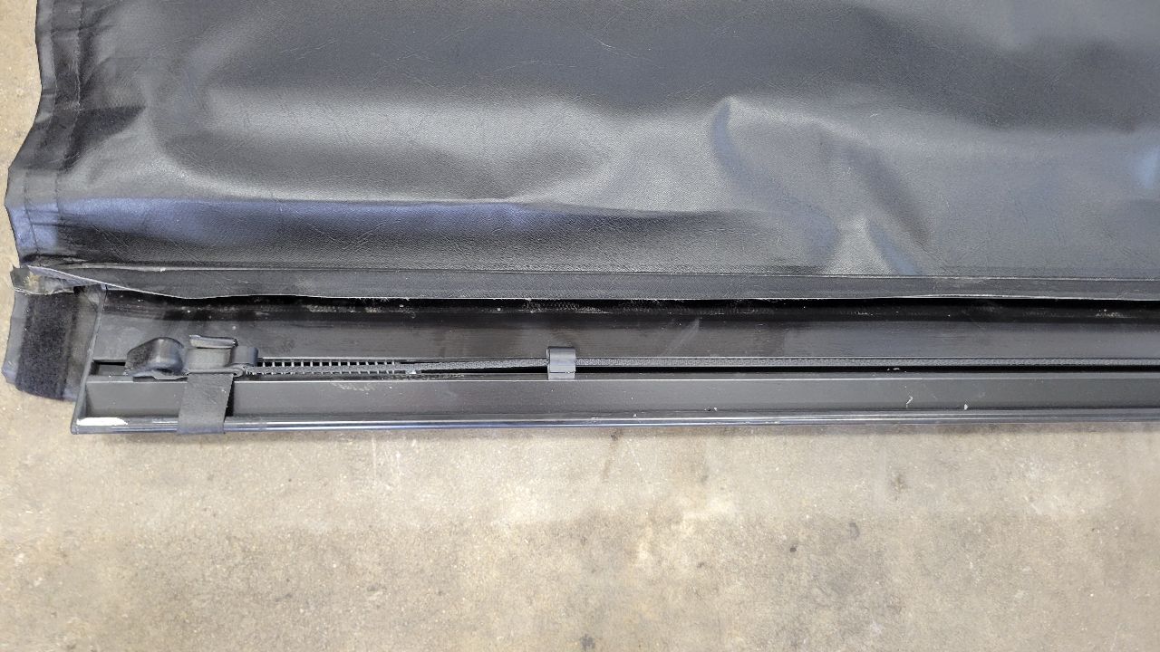 2019 SIERRA150 ACCESS TONNEAU COVER ROLL UP 5'9" 29765 - image 13