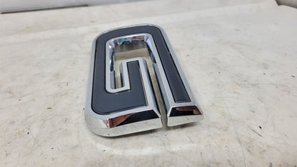 2023 SIERDEN15 "G" FROM GMC FRONT GRILLE EMBLEM 29767 - image 5