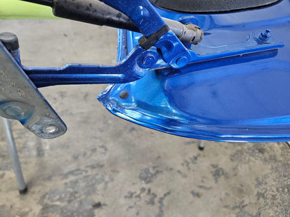 2018 CAMARO DECKLID W/1LE SPOILER BLUE SMALLDENT 29771 - image 1