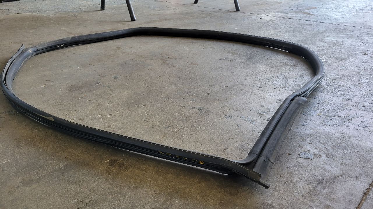 2018 CAMARO RH PASSENGER DOOR WEATHERSTRIPPING 29791 - image 4