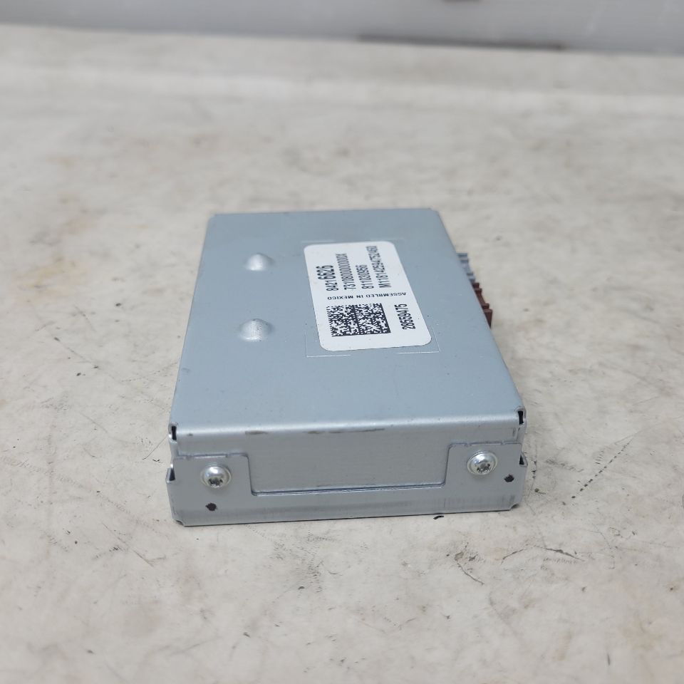 2018 CAMARO HMI BYPASS MODULE 84216626 29848 - image 2