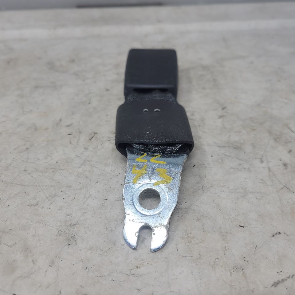 2018 CAMARO REAR SEAT BELT BUCKLE FITS LH OR RH 29851 - image 7