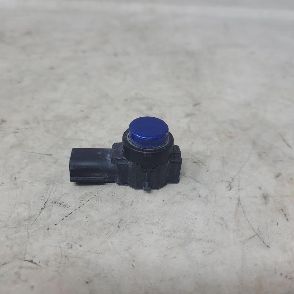 2018 CAMARO OEM PARK SENSOR HYPER BLUE 23262165 29854 - image 1