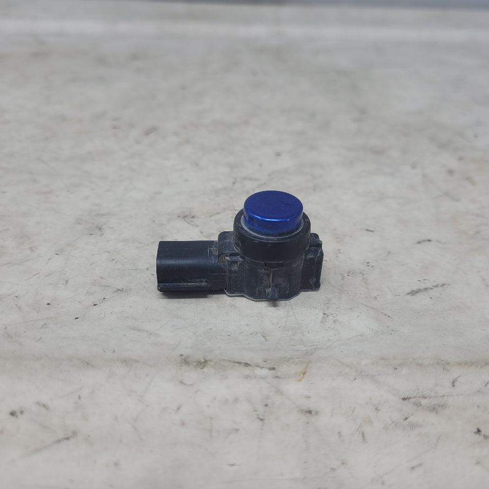2018 CAMARO OEM PARK SENSOR HYPER BLUE 23262165 29855 - image 1