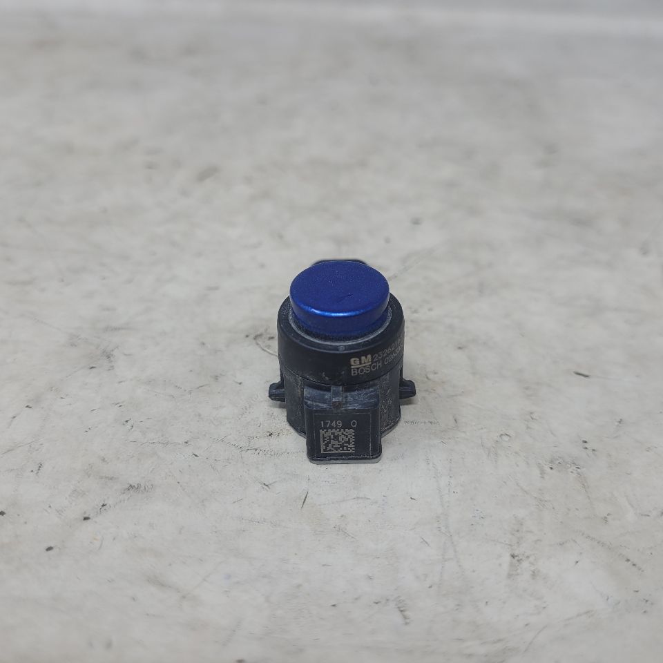 2018 CAMARO OEM PARK SENSOR HYPER BLUE 23262165 29855 - image 2
