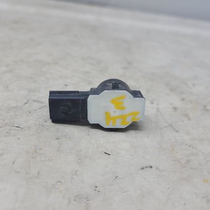 2018 CAMARO OEM PARK SENSOR HYPER BLUE 23262165 29855 - image 6