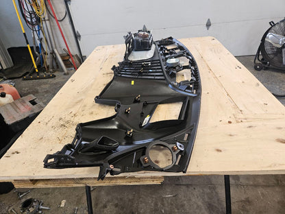 2018 CAMARO UPPER DASH W/HUD CUTOUT & RH BAG 29863 - image 1