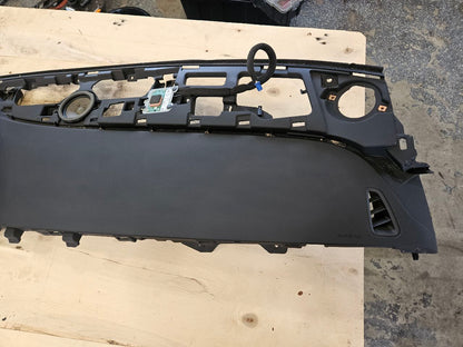 2018 CAMARO UPPER DASH W/HUD CUTOUT & RH BAG 29863 - image 5