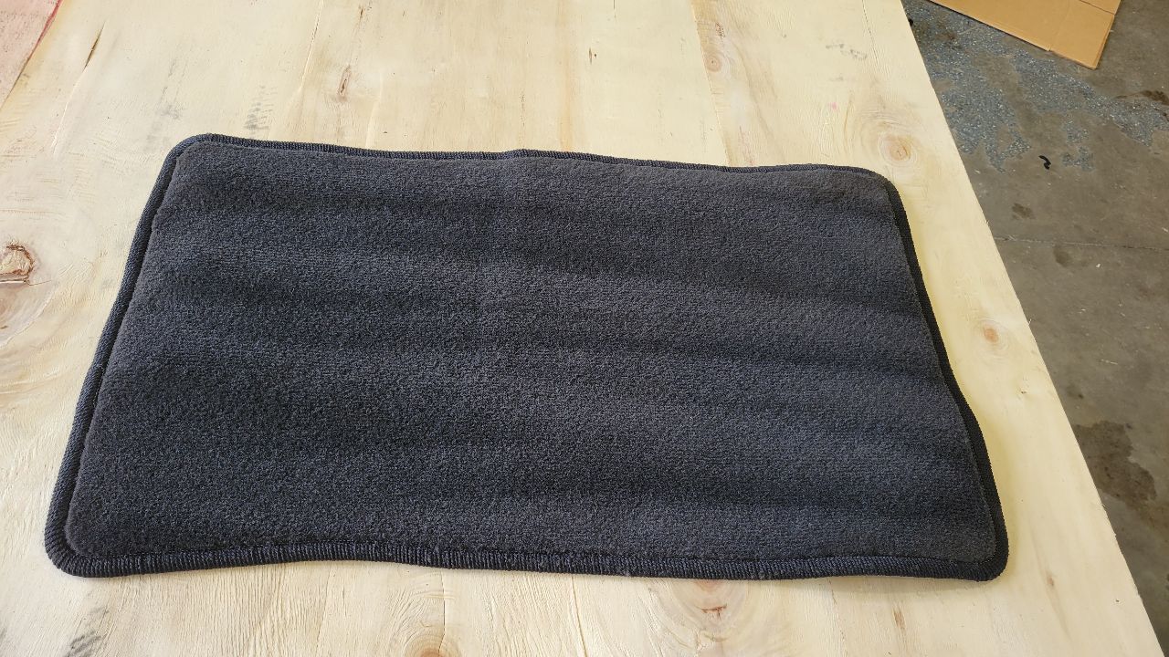 2018 CAMARO OEM FRONT BLACK CARPET FLOOR MATS 29867 - image 9