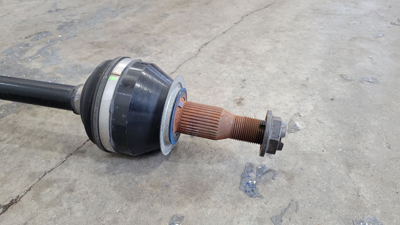 2018 CAMARO SS 1LE RH PASSENGER REAR AXLE 32K 29883 - image 6