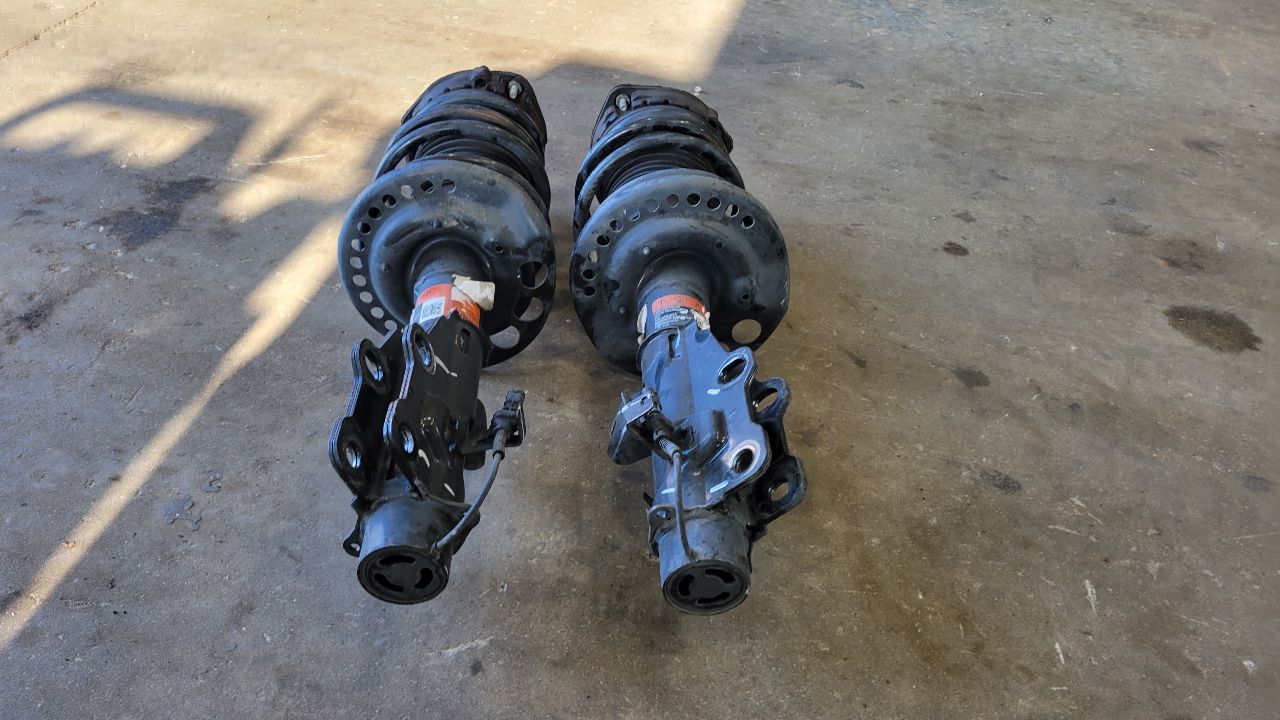 2018 CAMARO FRONT STRUTS PAIR EIBACH SPRINGS 32K 29890 - image 3