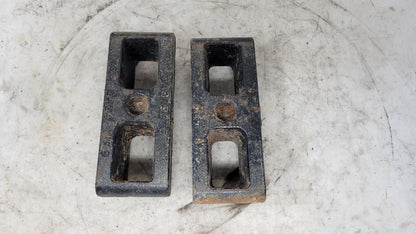 2022 SILVRDO15 OEM 2" LEAF SPRING BLOCKS AT4 PAIR 29923 - image 1
