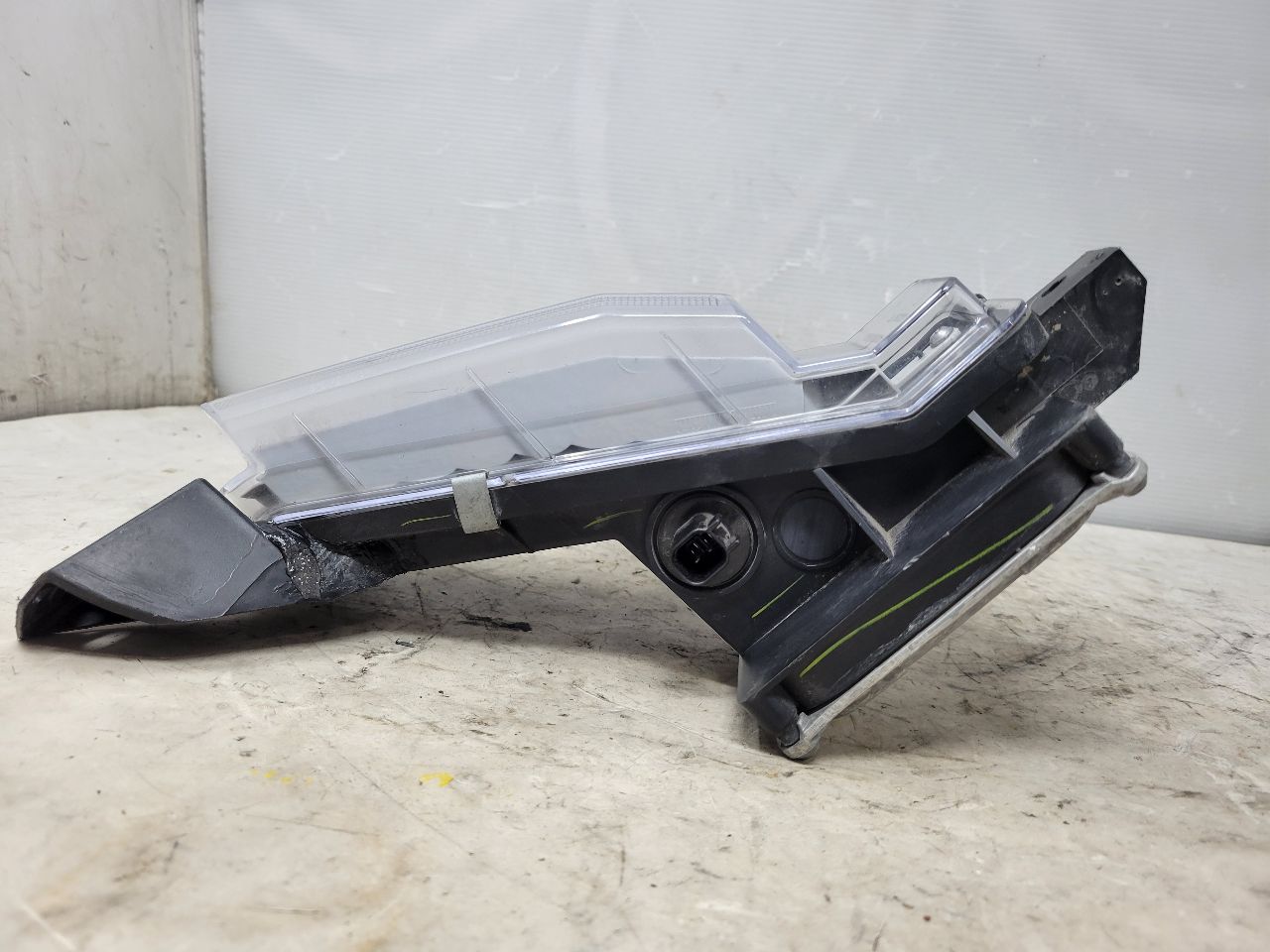 2018 CAMARO LH DAYTIME RUNNING LAMP DRL 84221957 29926 - image 6