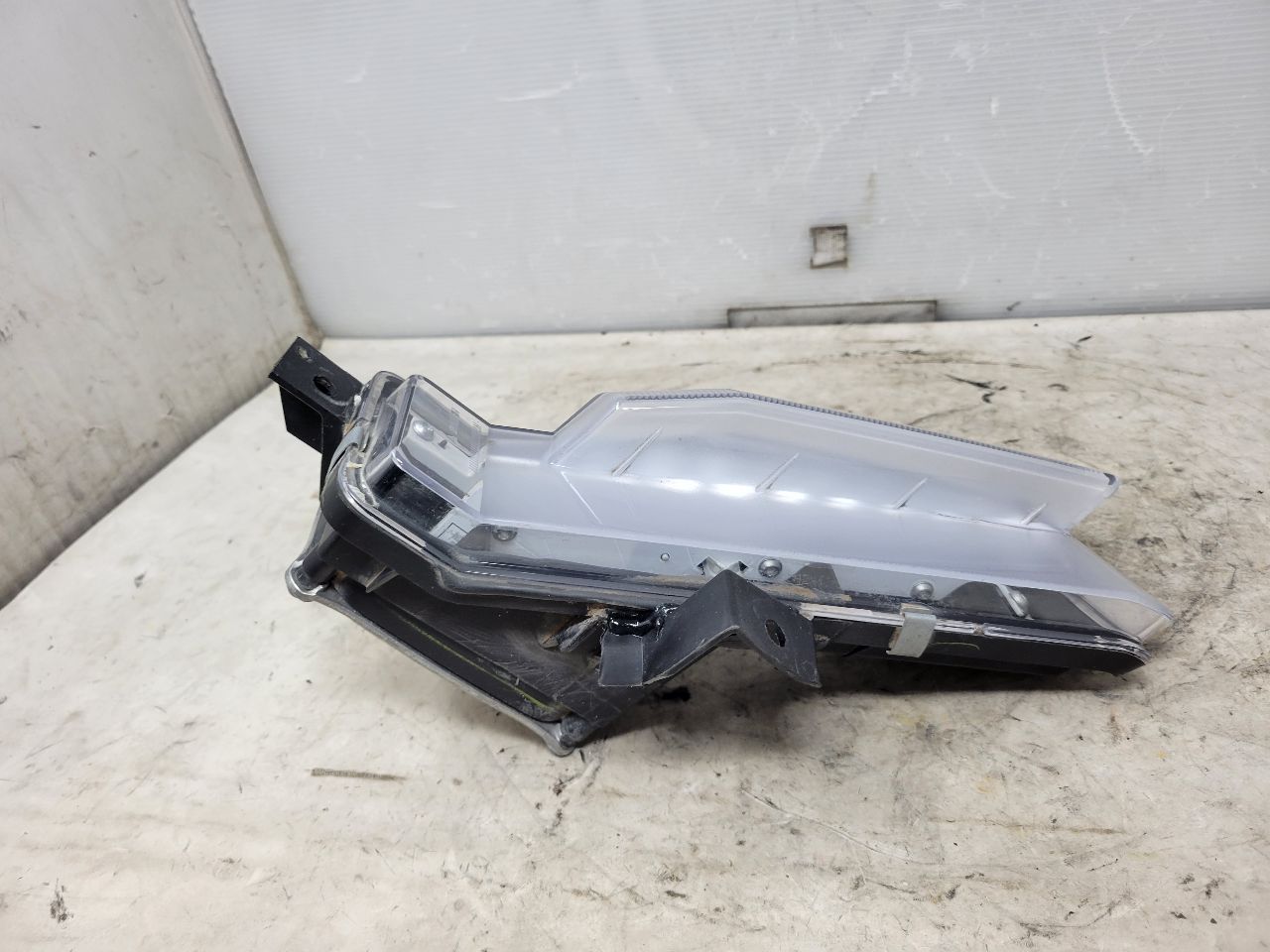 2018 CAMARO LH DAYTIME RUNNING LAMP DRL 84221957 29926 - image 8