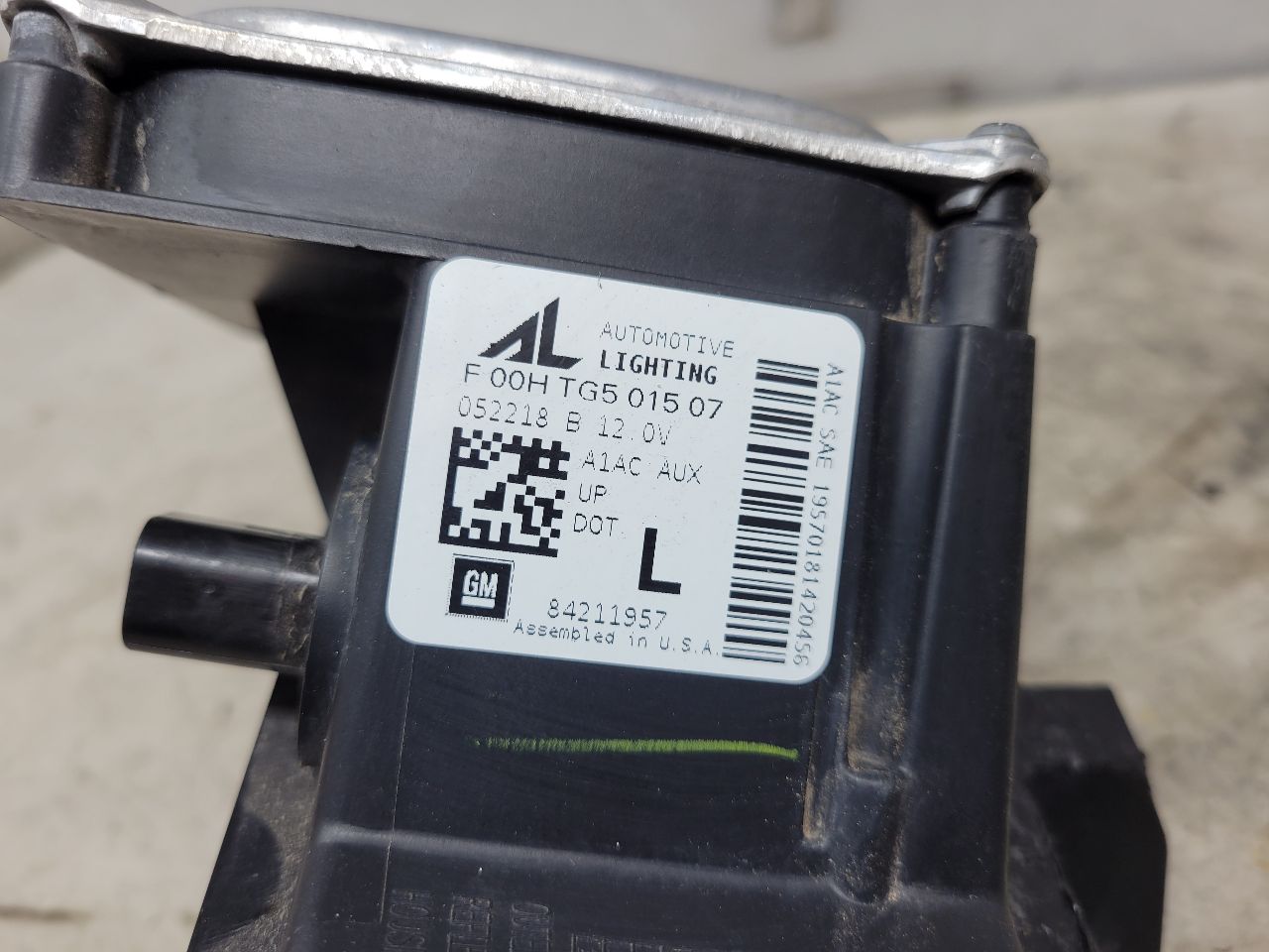 2018 CAMARO LH DAYTIME RUNNING LAMP DRL 84221957 29926 - image 16