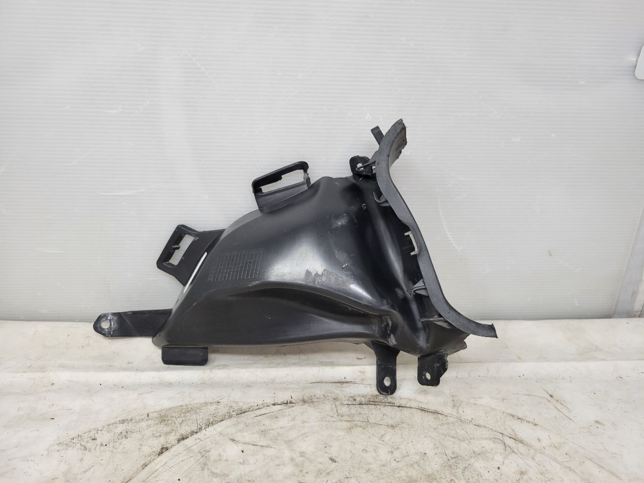 2018 CAMARO LH FRONT BUMPER COVER AIR DUCT 29931 - image 4