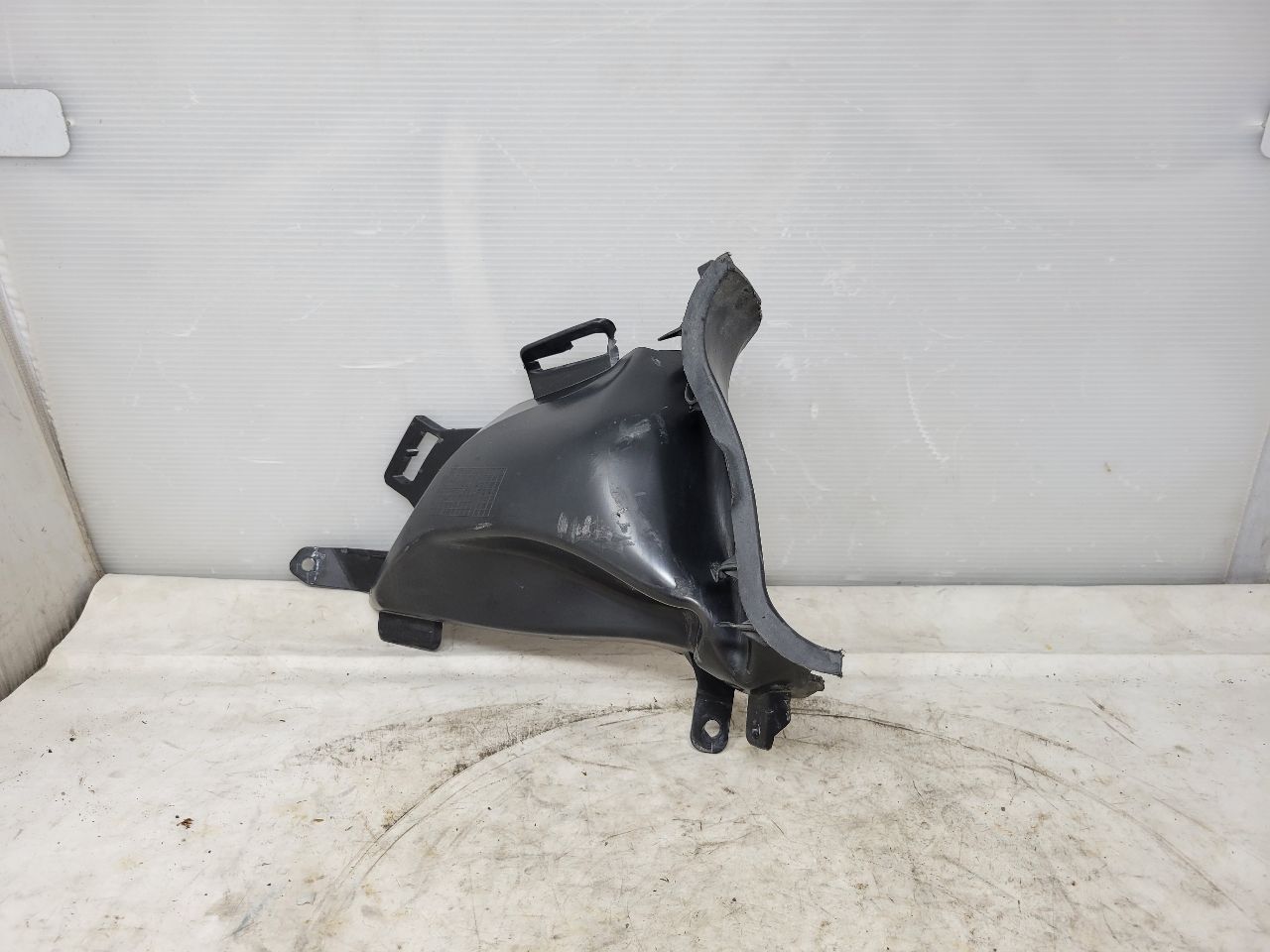 2018 CAMARO LH FRONT BUMPER COVER AIR DUCT 29931 - image 5