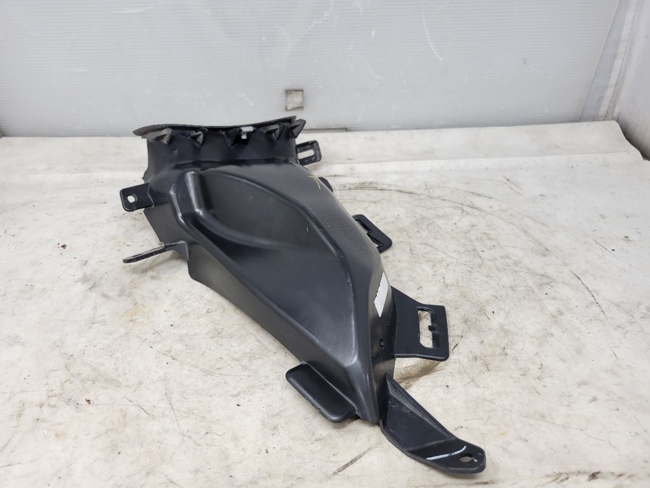2018 CAMARO RH FRONT BUMPER COVER AIR DUCT 29932 - image 10