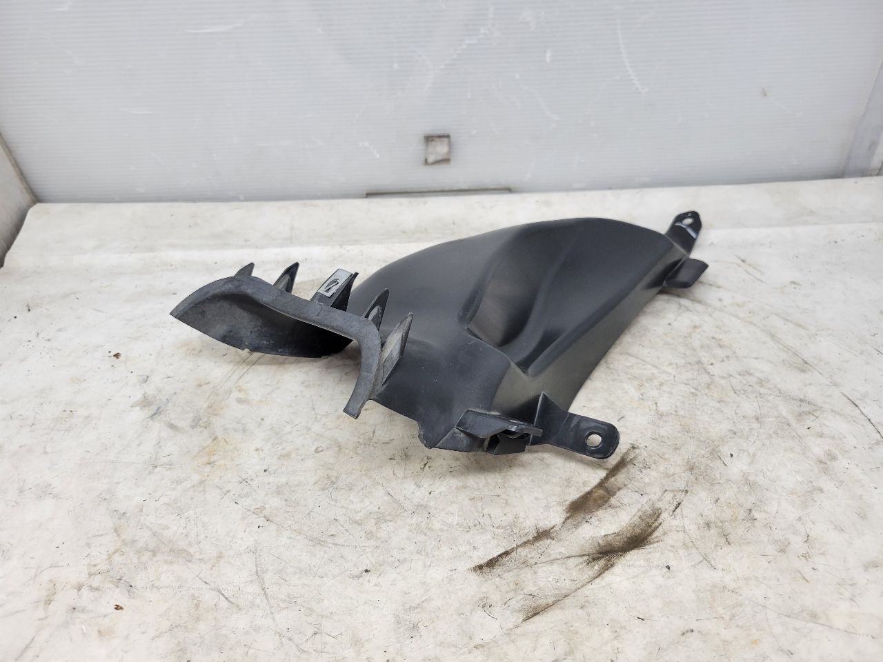2018 CAMARO RH FRONT BUMPER COVER AIR DUCT 29932 - image 14