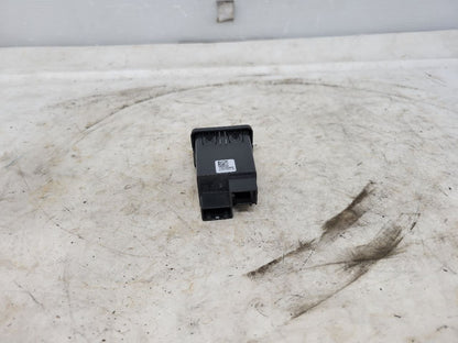 2018 CAMARO MEMORY CARD RECEPTACLE READER 29937 - image 5