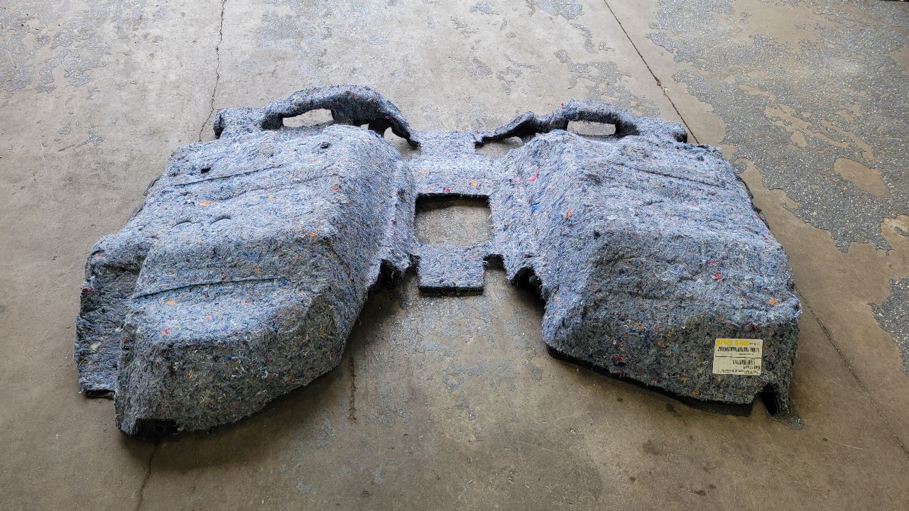 2023 SIERRA150 CREW CAB FRONT CARPET BLACK 29967 - image 9