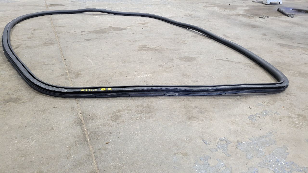 2023 SIERRA150 REAR DOOR WEATHERSTRIPPING CREW CAB 29996 - image 8