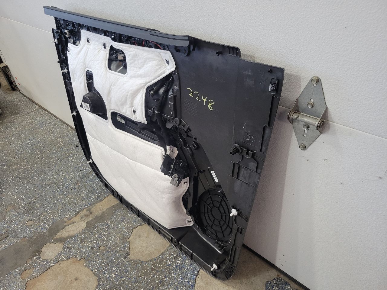 2023 SIERRA150 FRONT RH DOOR PANEL TRIM AT4X 30040 - image 8