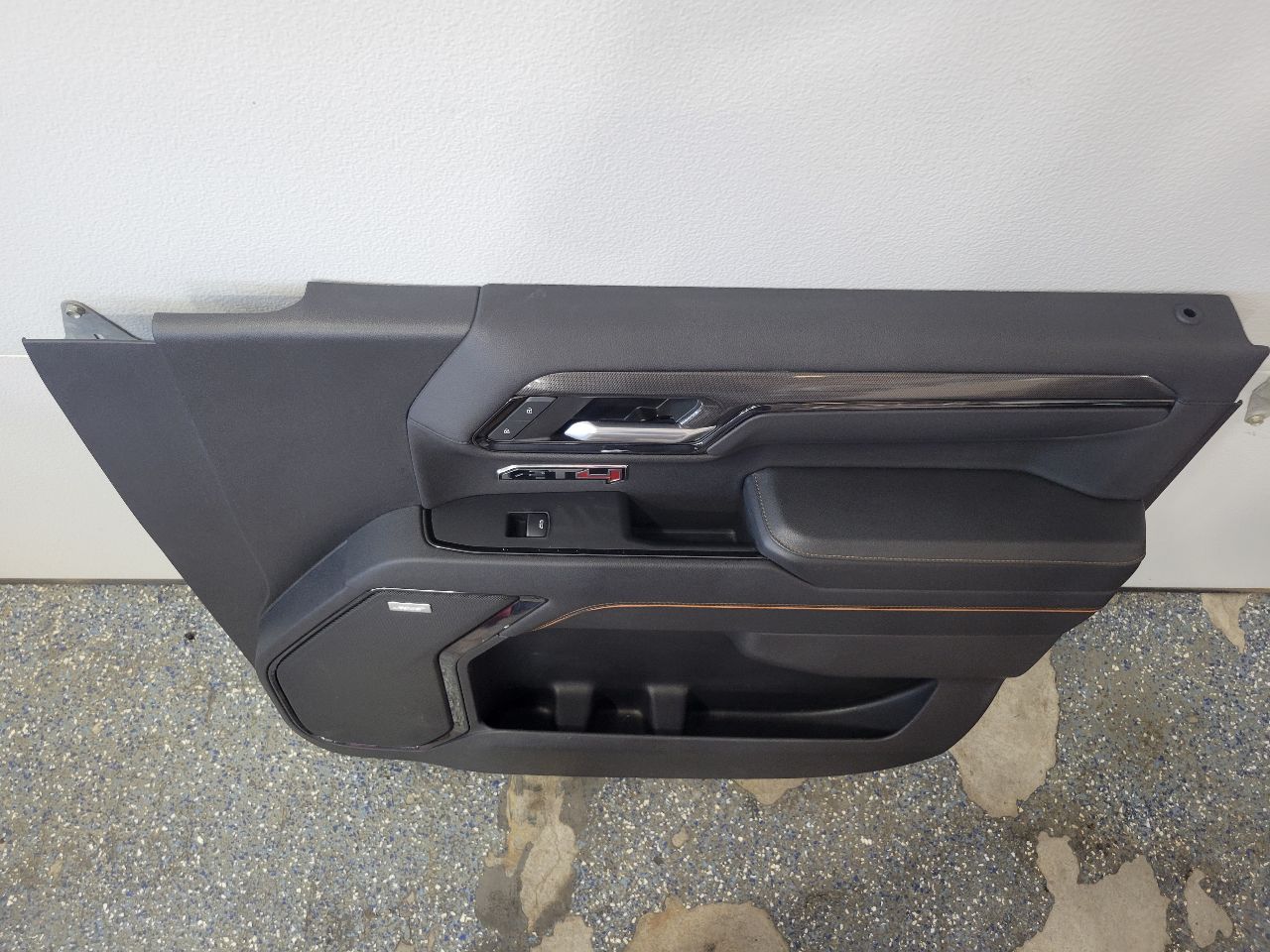 2023 SIERRA150 FRONT RH DOOR PANEL TRIM AT4X 30040 - image 10