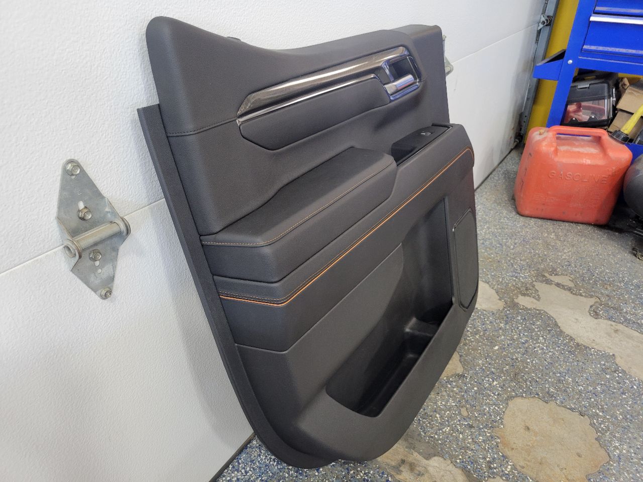2023 SIERRA150 REAR LH CREWCAB DOOR PANEL TRIM AT4X 30041 - image 4