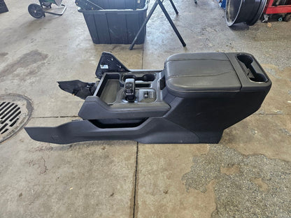 2023 SIERRA150 AT4X CENTER CONSOLE WITH SHIFTER 30043 - image 7