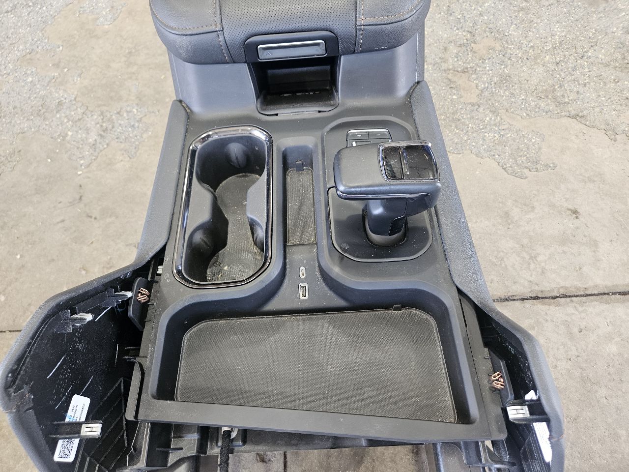 2023 SIERRA150 AT4X CENTER CONSOLE WITH SHIFTER 30043 - image 11