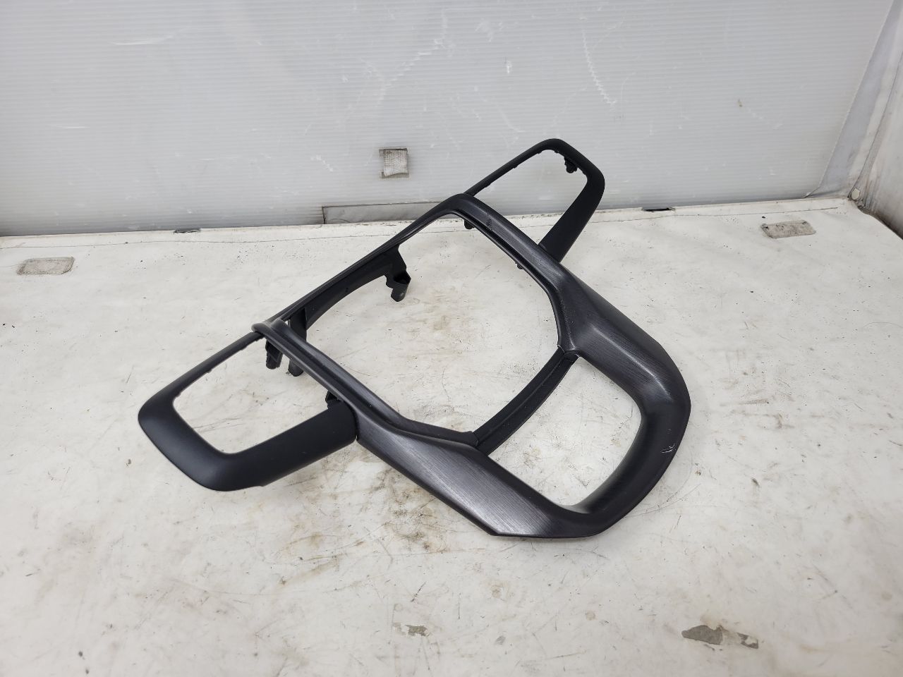 2023 SIERRA150 STEERING WHEEL TRIM APPLIQUE VULCAN 30058 - image 9