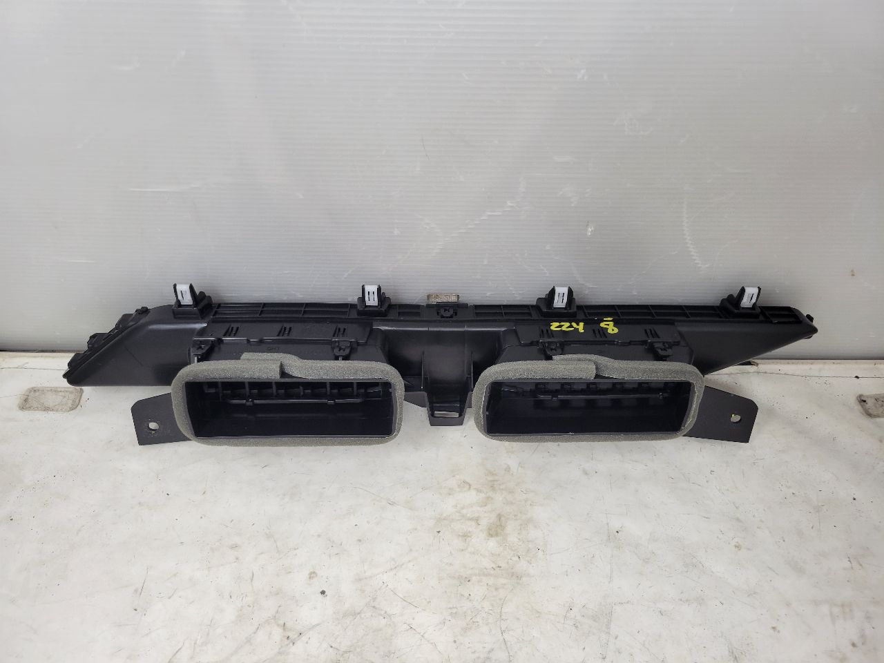 2023 SIERRA150 CENTER DASH VENTS PAIR 84654425 30063 - image 8