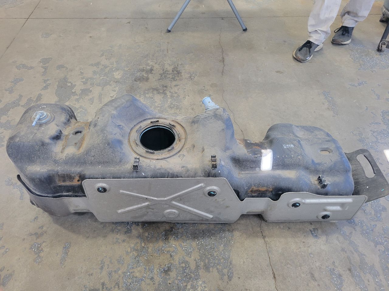 2023 SIERRA150 FUEL TANK CREW CAB 85569377 30081 - image 5