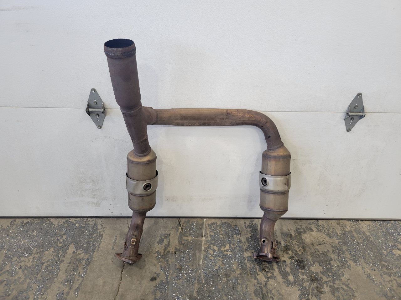 2023 SIERRA150 6.2L OEM EXHAUST Y PIPE 59K MILES 30092 - image 1