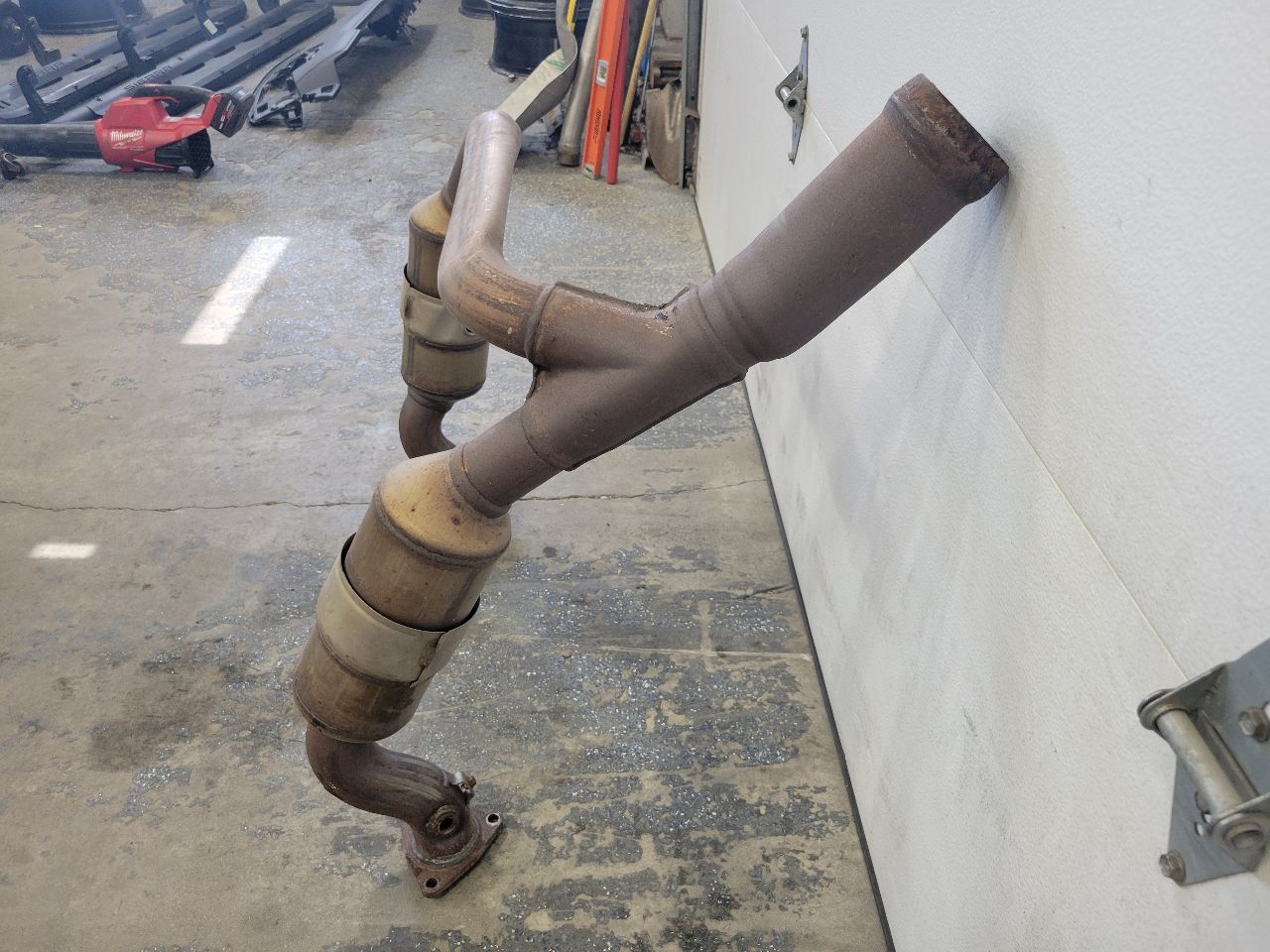 2023 SIERRA150 6.2L OEM EXHAUST Y PIPE 59K MILES 30092 - image 8
