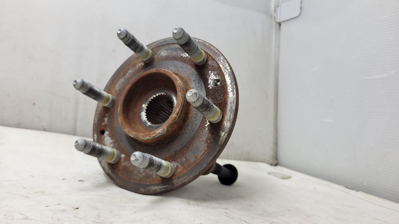 2023 SIERRA150 OEM FRONT 4WD WHEEL HUB 59K 30094 - image 1