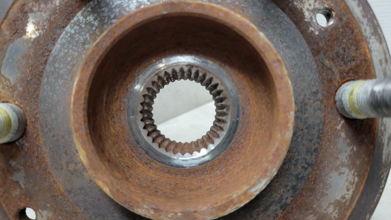 2023 SIERRA150 OEM FRONT 4WD WHEEL HUB 59K 30094 - image 3