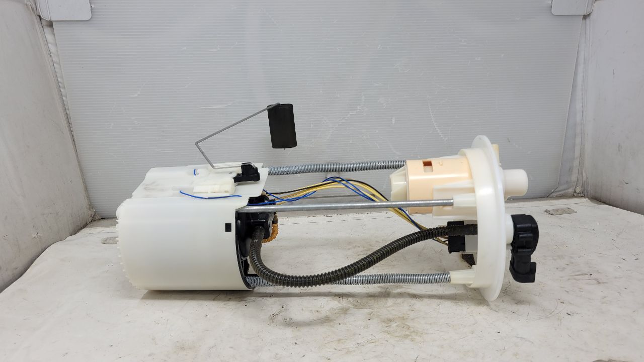 IN TANK FUEL PUMP 5'9" FJW 55K MI 30111 - image 4