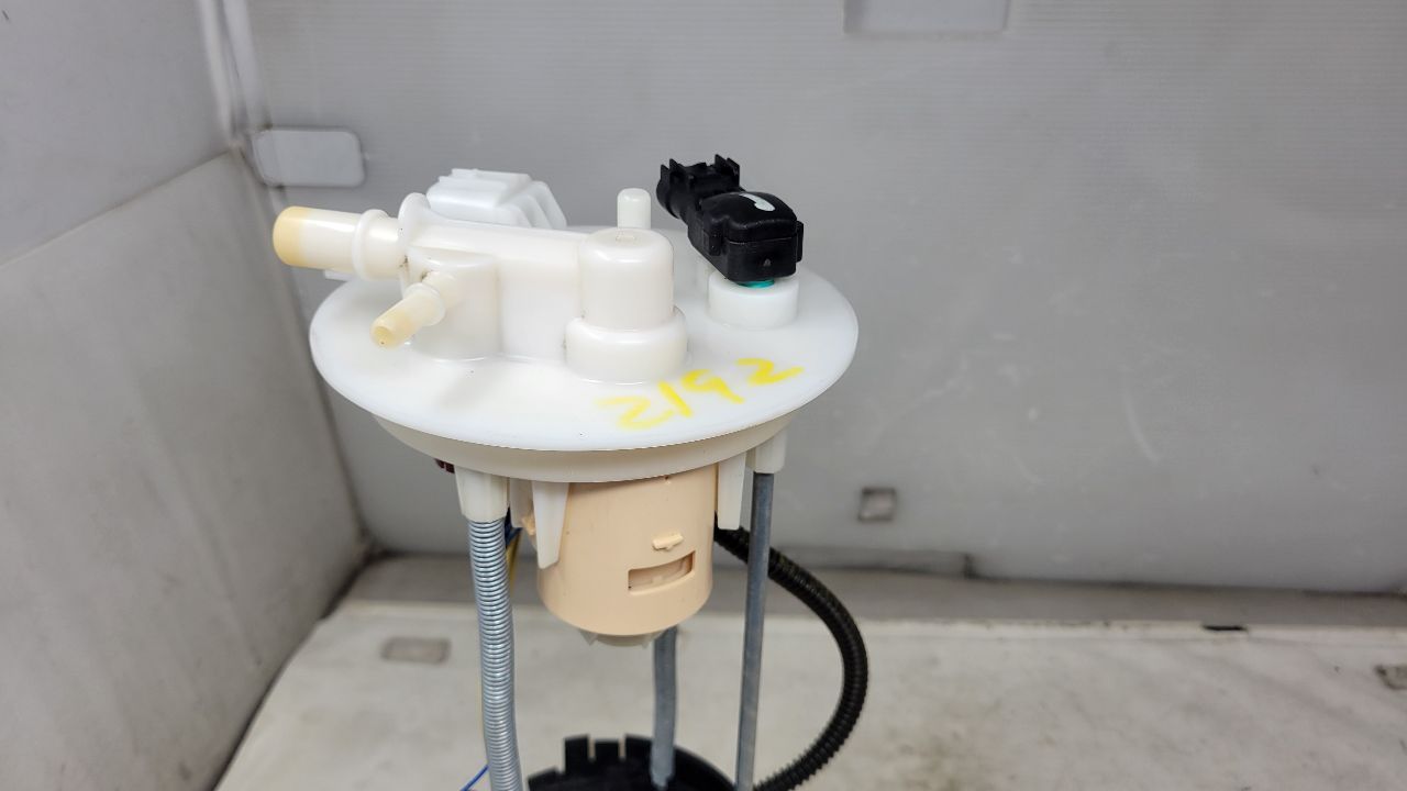 IN TANK FUEL PUMP 5'9" FJW 55K MI 30111 - image 10