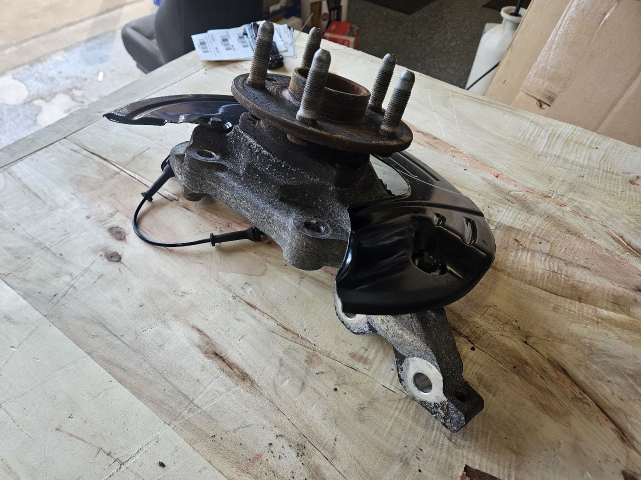 2013 CAMARO LH DRIVER FRONT SPINDLE WITH HUB 30171 - image 5